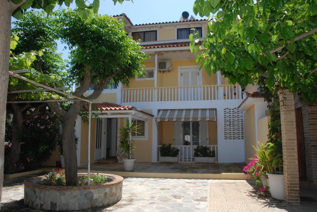 לגאנאס Anna Koralli Studios מראה חיצוני תמונה